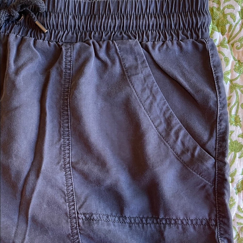 Universal Thread Drawstring Shorts XL - Picture 2 of 5